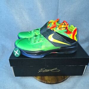 Nike Shoes Zoom KD4 weatherman sneakers shoes men's size 9.5  Sneakerheads